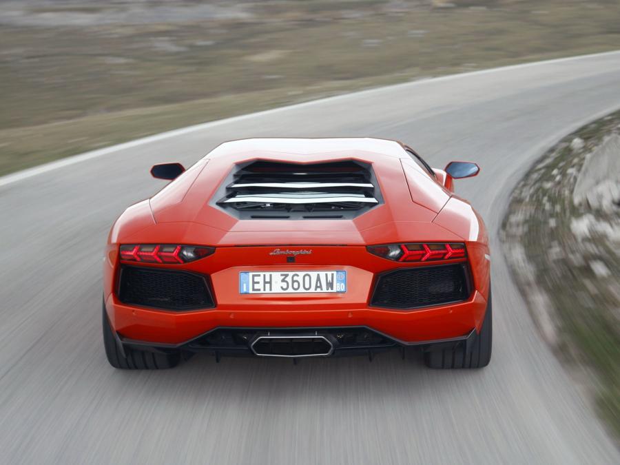  Lamborghini Aventador LP700-4 2011 года  (фото 76 из 204)